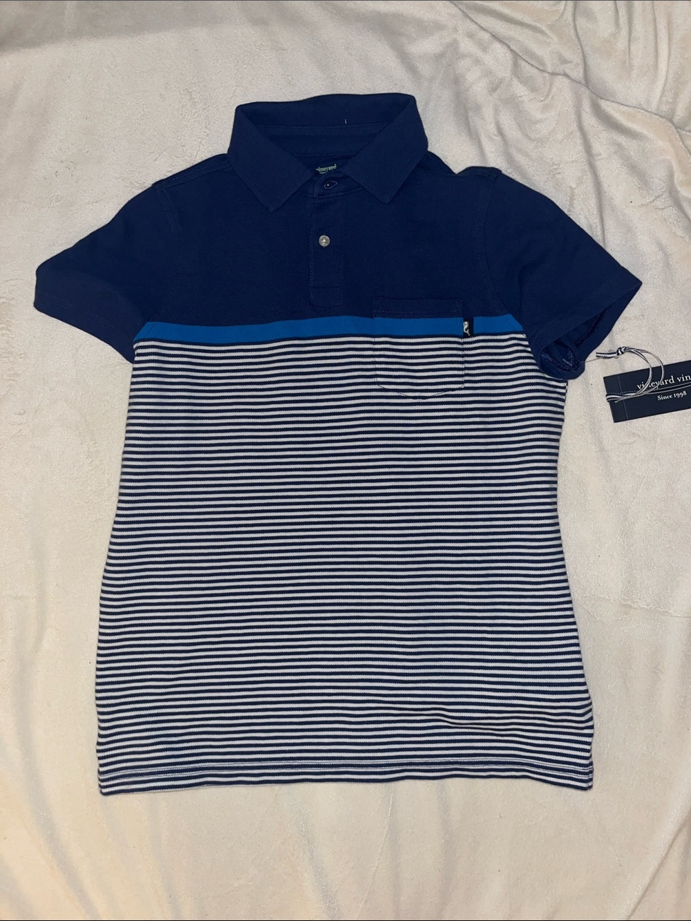 Vineyard Vines Navy & White Striped Polo with Blue Accent BRAND NEW. NEVER WORN.
